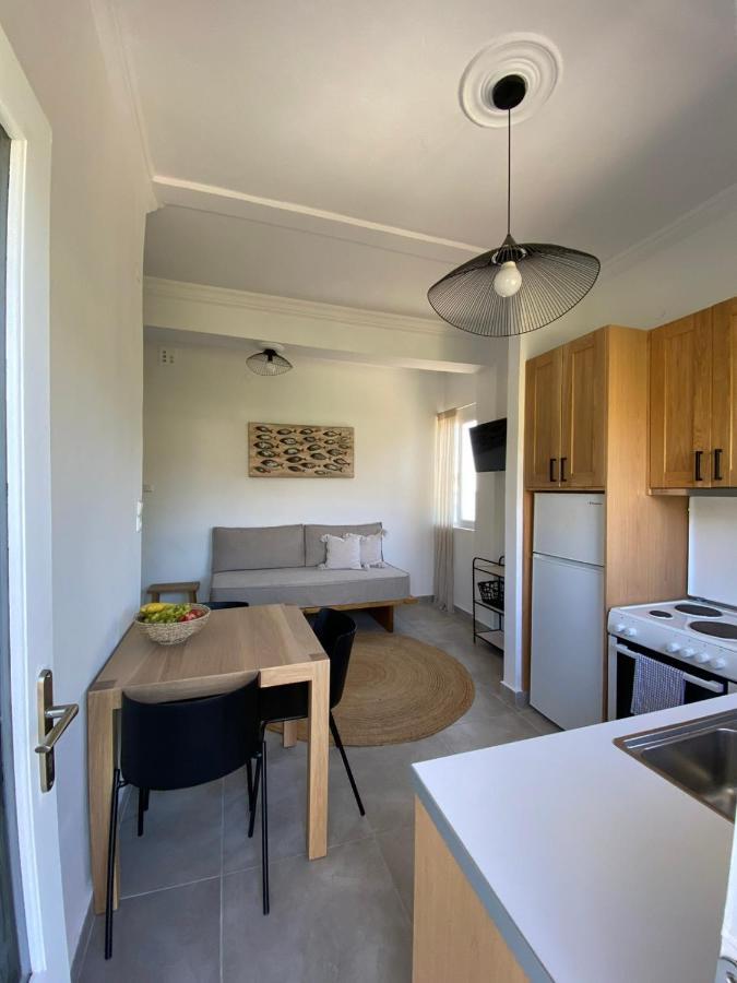 Thassa Beach Apartment No1 Leonídion Exterior foto